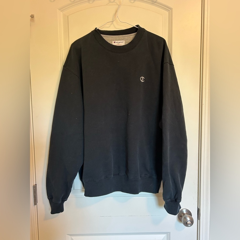Champion Men's Classic Black Crewneck Sweater/sweatshirt